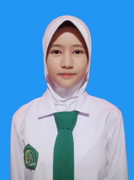 NAZMI MIKAYLA HIKAYAH